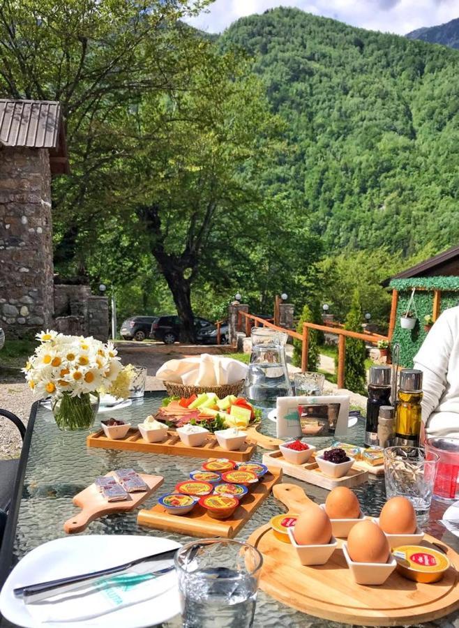 Chalet Kujta Pejë Esterno foto