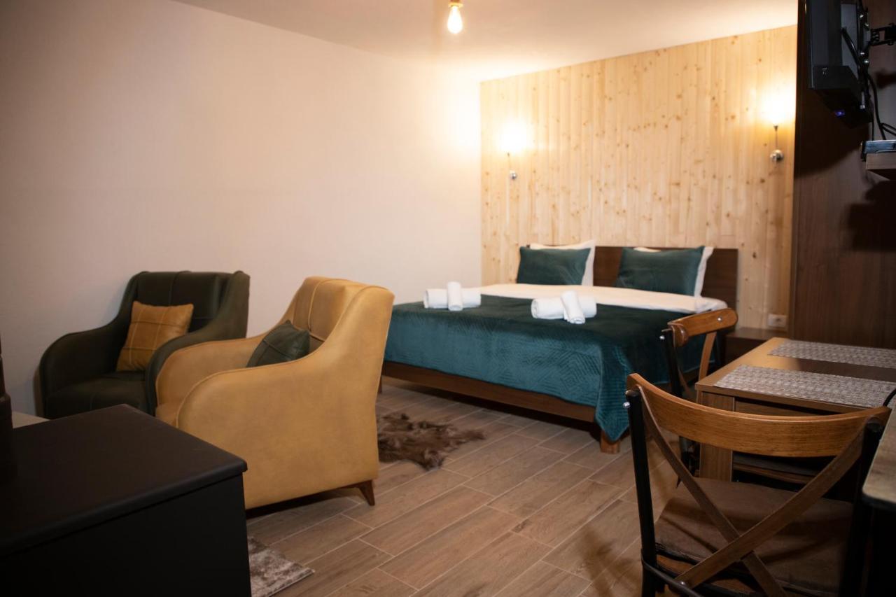 Chalet Kujta Pejë Esterno foto