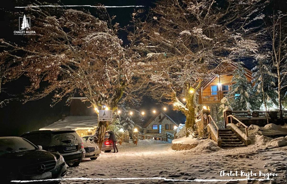 Chalet Kujta Pejë Esterno foto