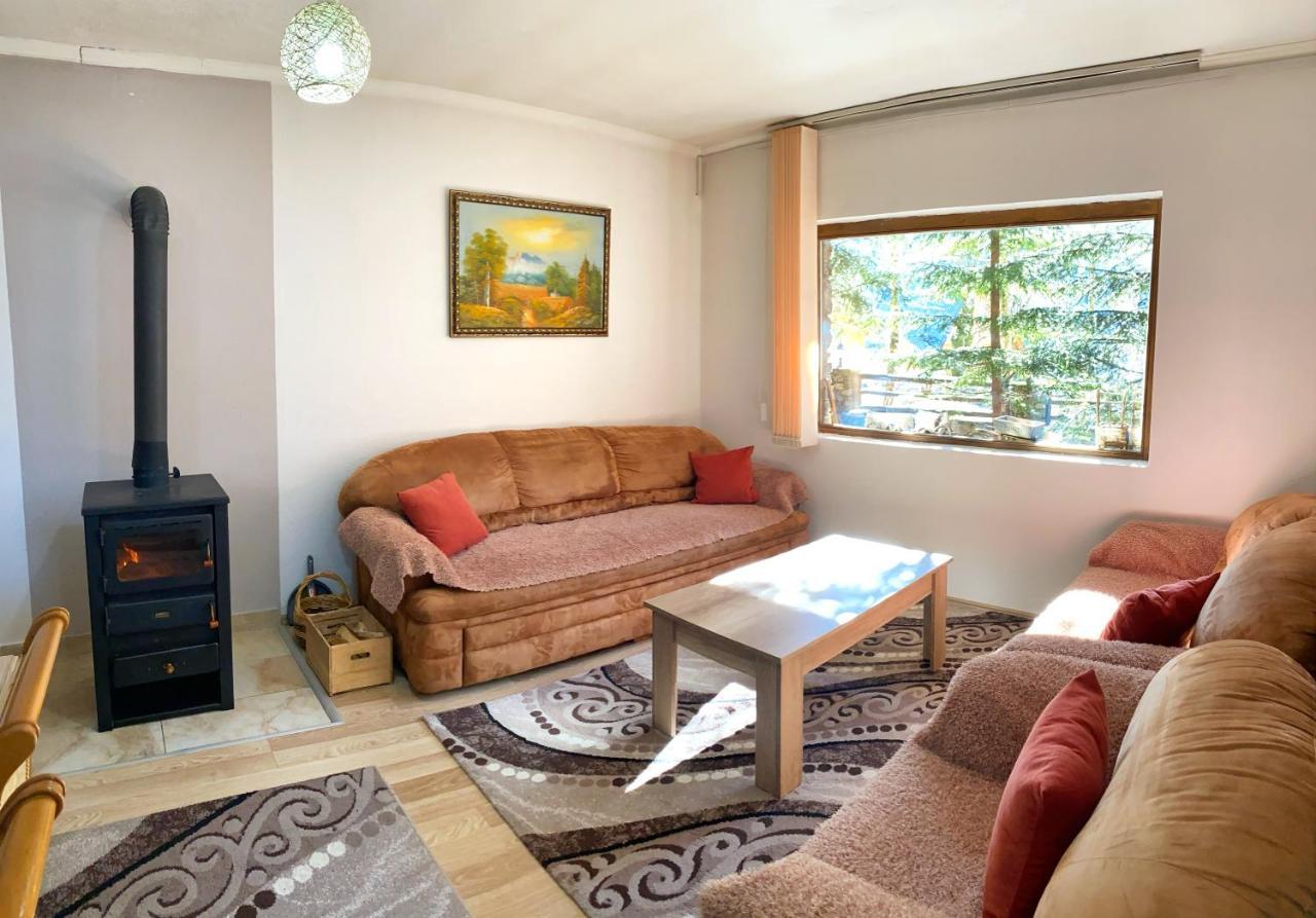 Chalet Kujta Pejë Esterno foto