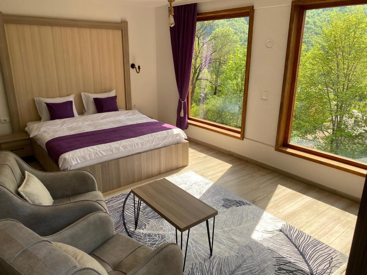 Chalet Kujta Pejë Esterno foto