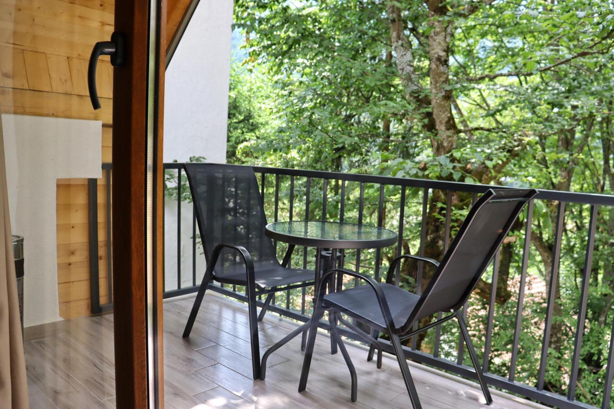 Chalet Kujta Pejë Esterno foto