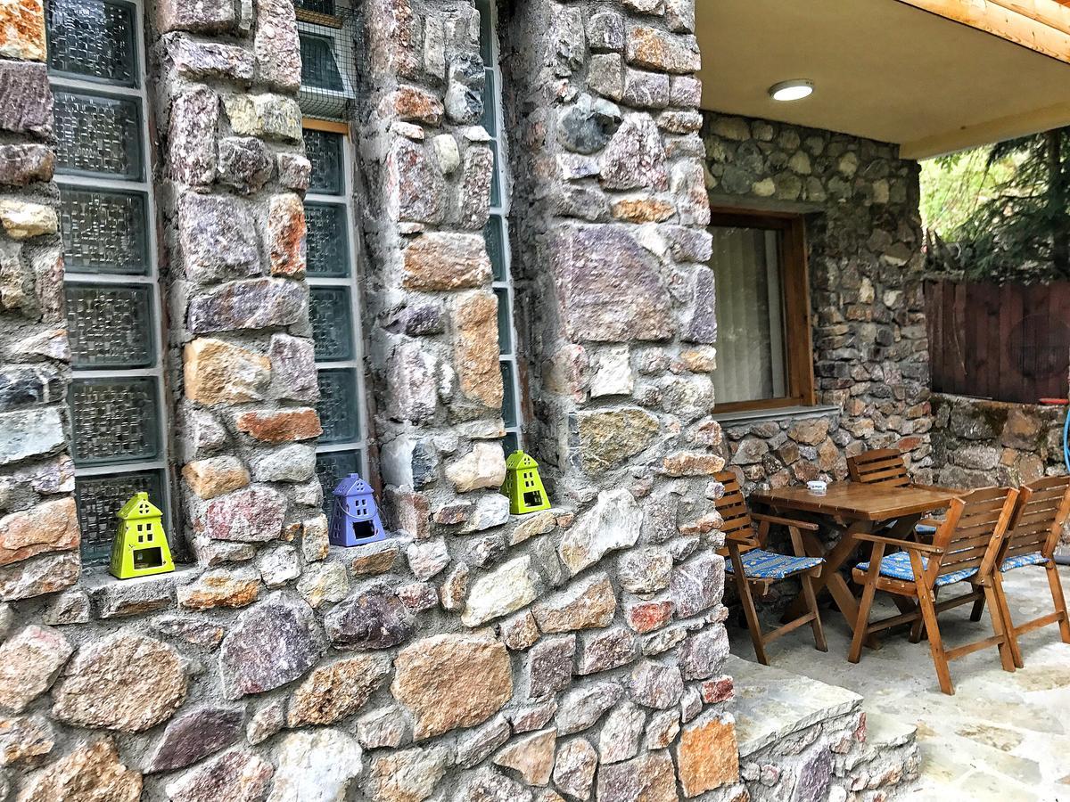Chalet Kujta Pejë Esterno foto