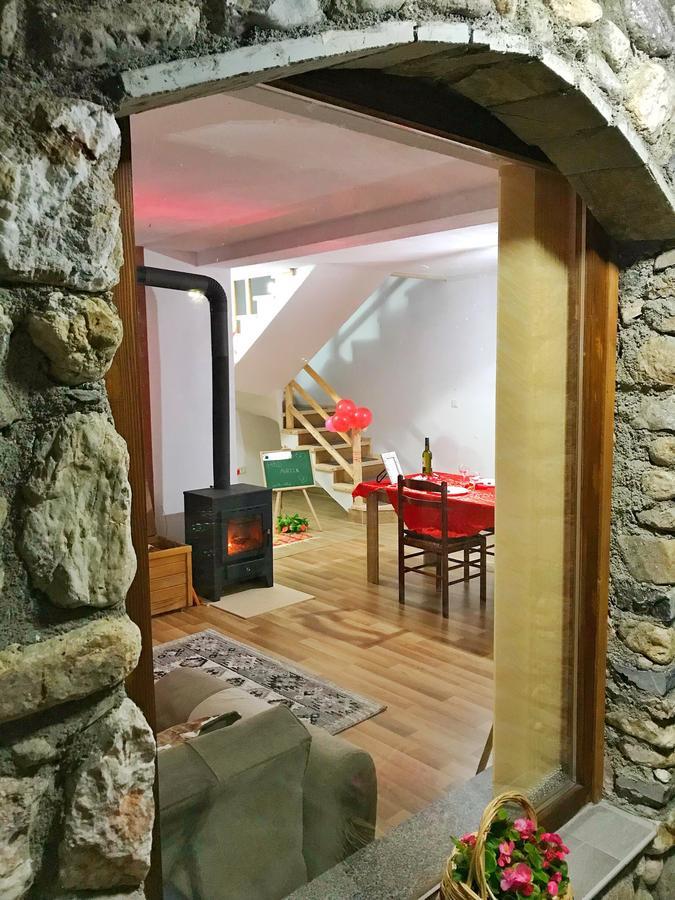 Chalet Kujta Pejë Esterno foto