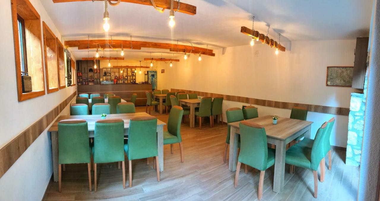 Chalet Kujta Pejë Esterno foto